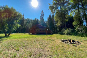 Private 2-Acre Retreat with MTN Views, Walk to River